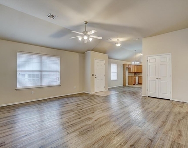 12324 Sw 5th Street - Photo Thumbnail 3