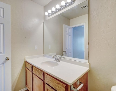 12324 Sw 5th Street - Photo Thumbnail 13