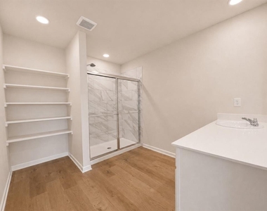2512 Kathleens Crossing - Photo Thumbnail 17