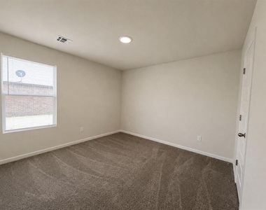 2512 Kathleens Crossing - Photo Thumbnail 5