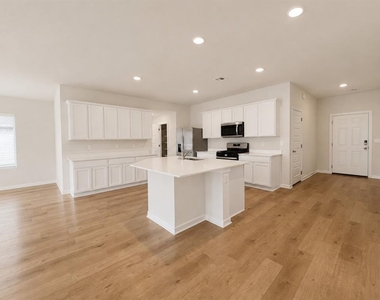 2512 Kathleens Crossing - Photo Thumbnail 8