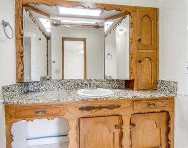6601 Nw 150th Street - Photo Thumbnail 43