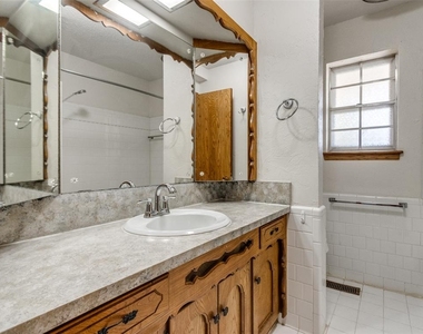 6601 Nw 150th Street - Photo Thumbnail 28