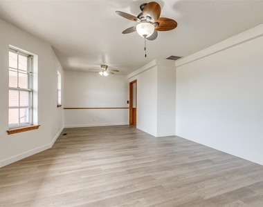 6601 Nw 150th Street - Photo Thumbnail 5