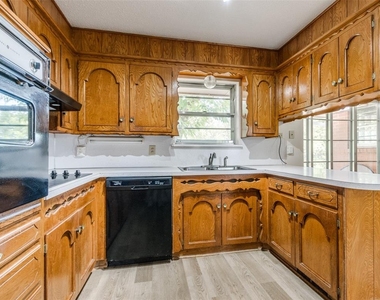6601 Nw 150th Street - Photo Thumbnail 20