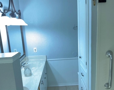 1101 Washington Street - Photo Thumbnail 11
