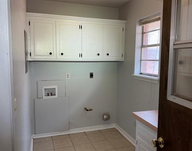 1101 Washington Street - Photo Thumbnail 12