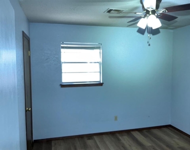 1101 Washington Street - Photo Thumbnail 8