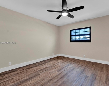 1406 Nw 8th Street - Photo Thumbnail 27