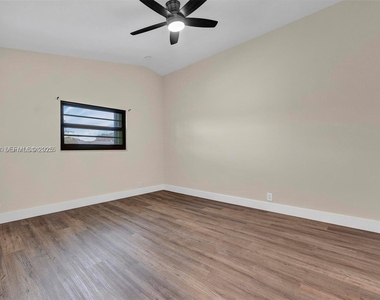1406 Nw 8th Street - Photo Thumbnail 23