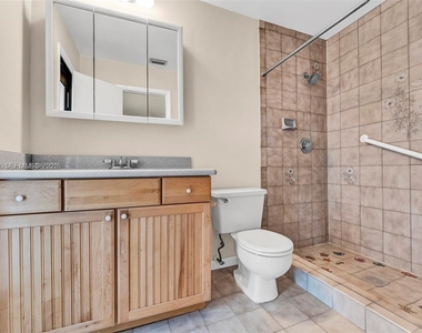 1406 Nw 8th Street - Photo Thumbnail 20
