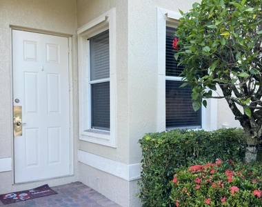 8125 Mulligan Circle - Photo Thumbnail 2