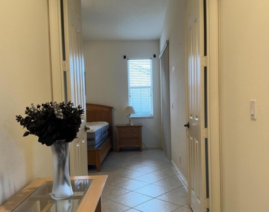 8125 Mulligan Circle - Photo Thumbnail 7