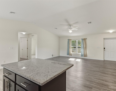 8007 Royal Court - Photo Thumbnail 13