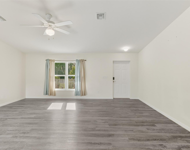 8007 Royal Court - Photo Thumbnail 6