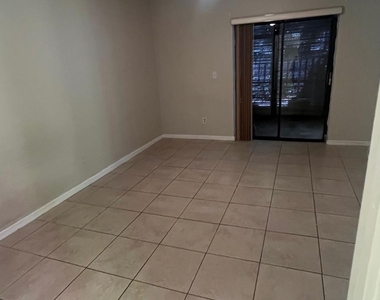 3665 Nw 94th Avenue - Photo Thumbnail 2