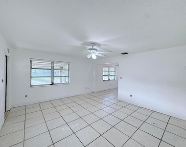 202 Se 3rd Terrace - Photo Thumbnail 6