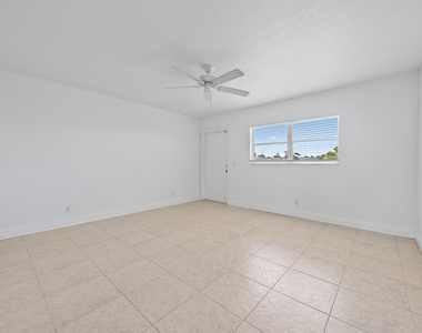 316 Southwind Court - Photo Thumbnail 10