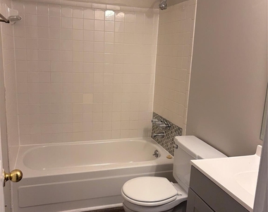 1708 Village Lake Drive - Photo Thumbnail 14