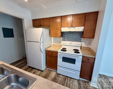 11023 Harrowfield Road - Photo Thumbnail 7