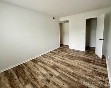 11023 Harrowfield Road - Photo Thumbnail 14