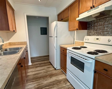 11023 Harrowfield Road - Photo Thumbnail 5