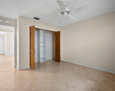 1106 Ne 16th Court - Photo Thumbnail 11