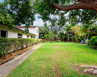 1106 Ne 16th Court - Photo Thumbnail 25