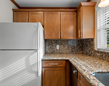 1106 Ne 16th Court - Photo Thumbnail 2