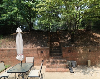 5410 Londonderry Road - Photo Thumbnail 4