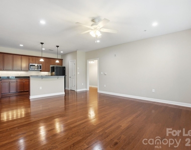 1829 Kenilworth Avenue - Photo Thumbnail 7