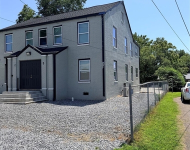 510 F Avenue Se - Photo Thumbnail 2