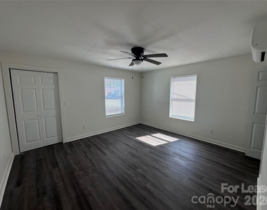510 F Avenue Se - Photo Thumbnail 8