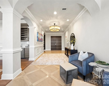 222 S Caldwell Street - Photo Thumbnail 4