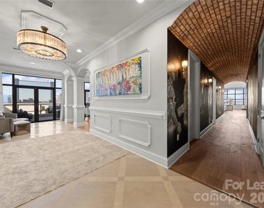 222 S Caldwell Street - Photo Thumbnail 2