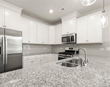 3627 Whitney Way - Photo Thumbnail 14