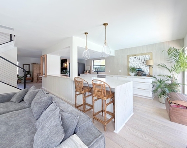 760 Windtree Way - Photo Thumbnail 7