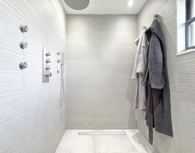 760 Windtree Way - Photo Thumbnail 21