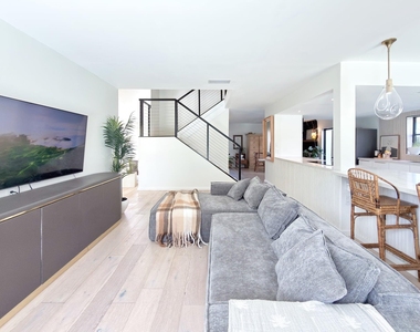 760 Windtree Way - Photo Thumbnail 5
