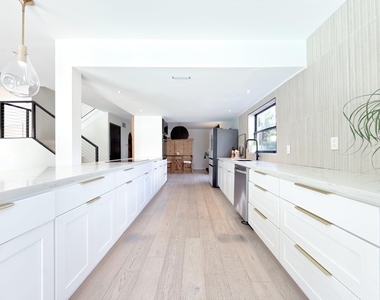 760 Windtree Way - Photo Thumbnail 4