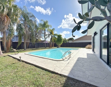 760 Windtree Way - Photo Thumbnail 47