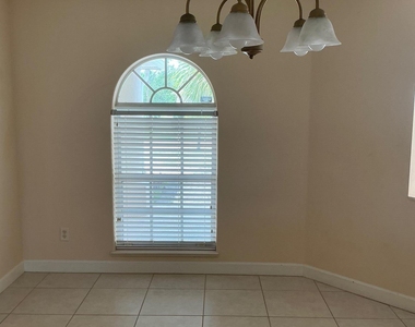 2173 Sw Idaho Lane - Photo Thumbnail 10