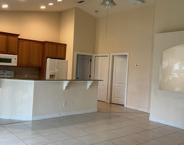 2173 Sw Idaho Lane - Photo Thumbnail 3