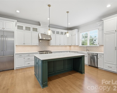 404 Iverson Way - Photo Thumbnail 37