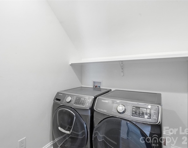 404 Iverson Way - Photo Thumbnail 11