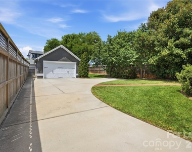 404 Iverson Way - Photo Thumbnail 9