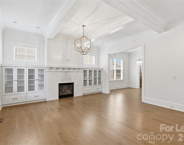 404 Iverson Way - Photo Thumbnail 33