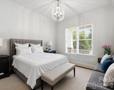 404 Iverson Way - Photo Thumbnail 3