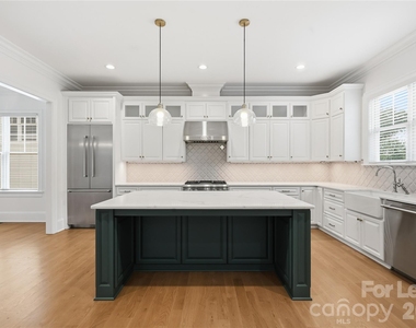 404 Iverson Way - Photo Thumbnail 12