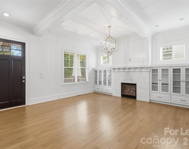 404 Iverson Way - Photo Thumbnail 14